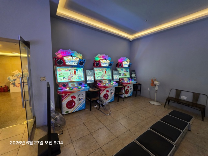 Arcade Photos