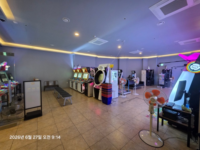 Arcade Photos