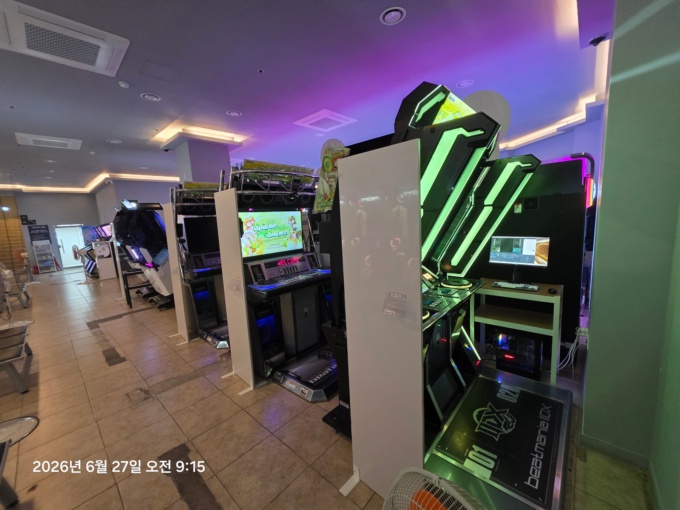 Arcade Photos