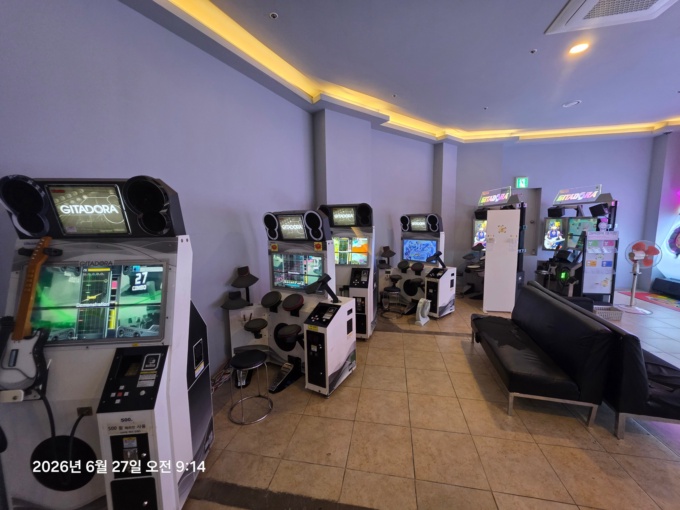 Arcade Photos
